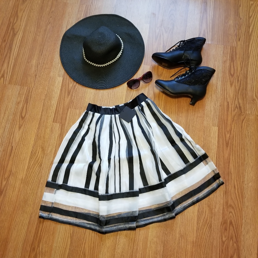 Ryu Elegant Black & Ivory Striped Skirt - Picture 6 of 7